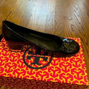 Tory Burch pump